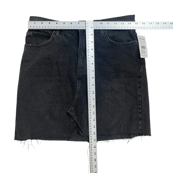 We The Free Black Denim Mini Skirt with Raw Hem 0B920063 NWT Size 27 - Picture 4 of 10